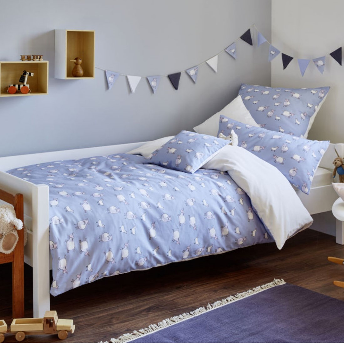 Cotonea Bio Satin-Kinderbettwäsche Schäfchen