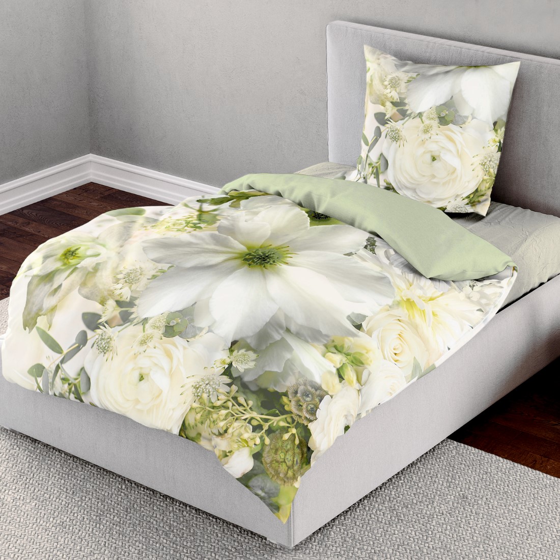 Bierbaum Mako Satin Wende Bettwäsche mit Blumenmuster und Bett 5128