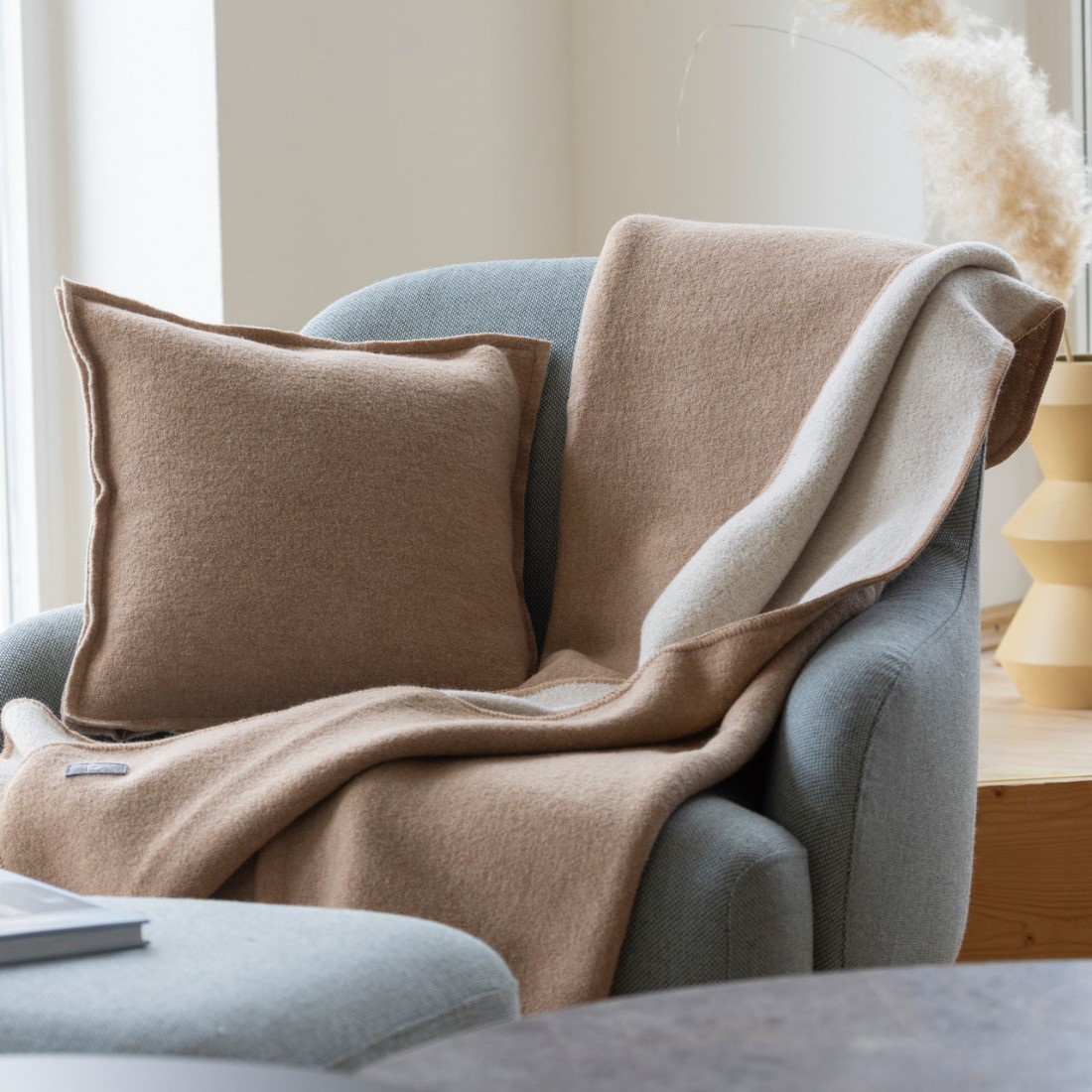 zweifarbige Walkdecke von Disana