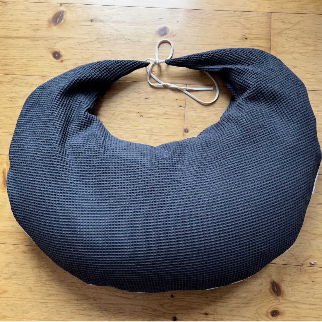 Stillkissen Mond Dinkelfüllung Baumwoll Piquee Bezug