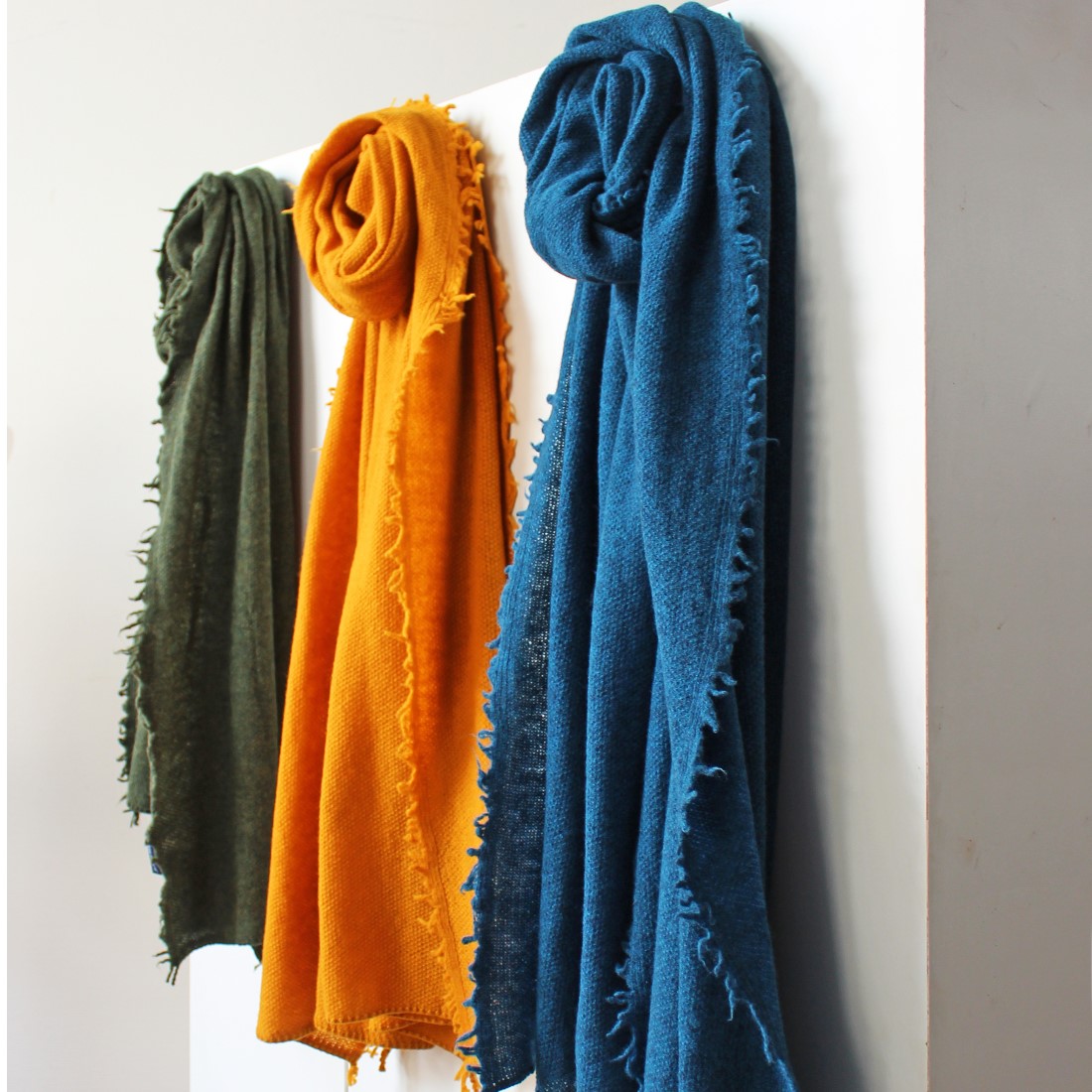 RESTPOSTEN Schurwolle Schal Renzo von Eagle Products