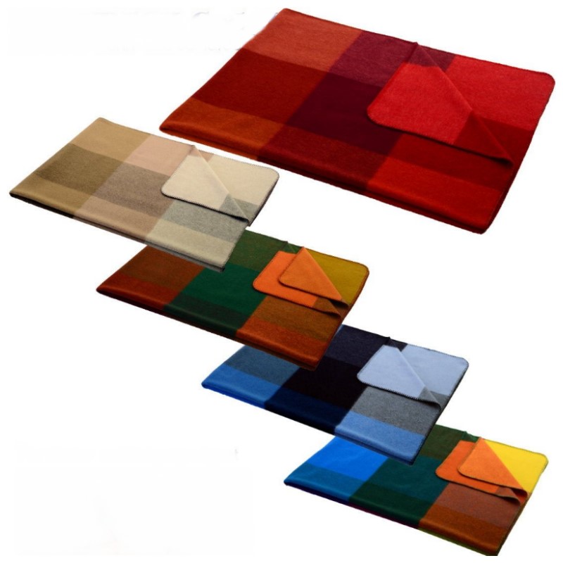 Wohnaccessoires – Kniedecken aus Naturmaterialien